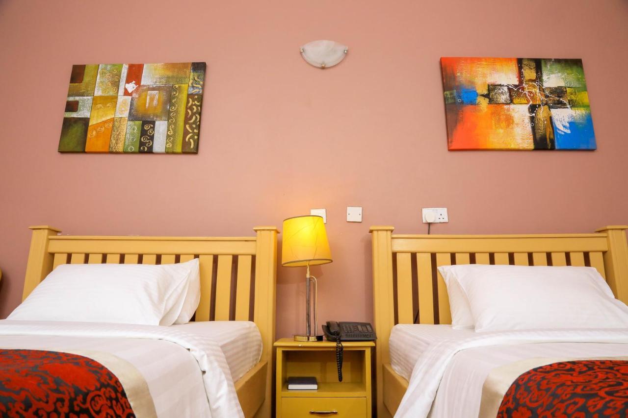 Hotel 7 Seasons Entebbe Kültér fotó